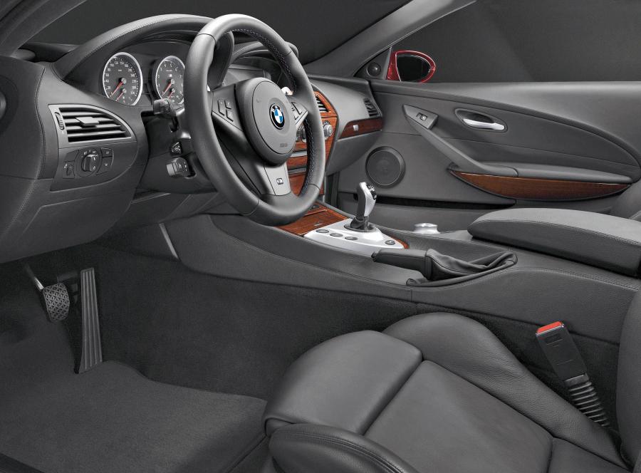 Интерьер BMW M6 Coupe (E63) 2005 года  (WW) (фото 76 из 96)